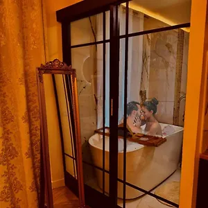 appartement-lgant-avec-jacuzzi.fr-paris.fr/